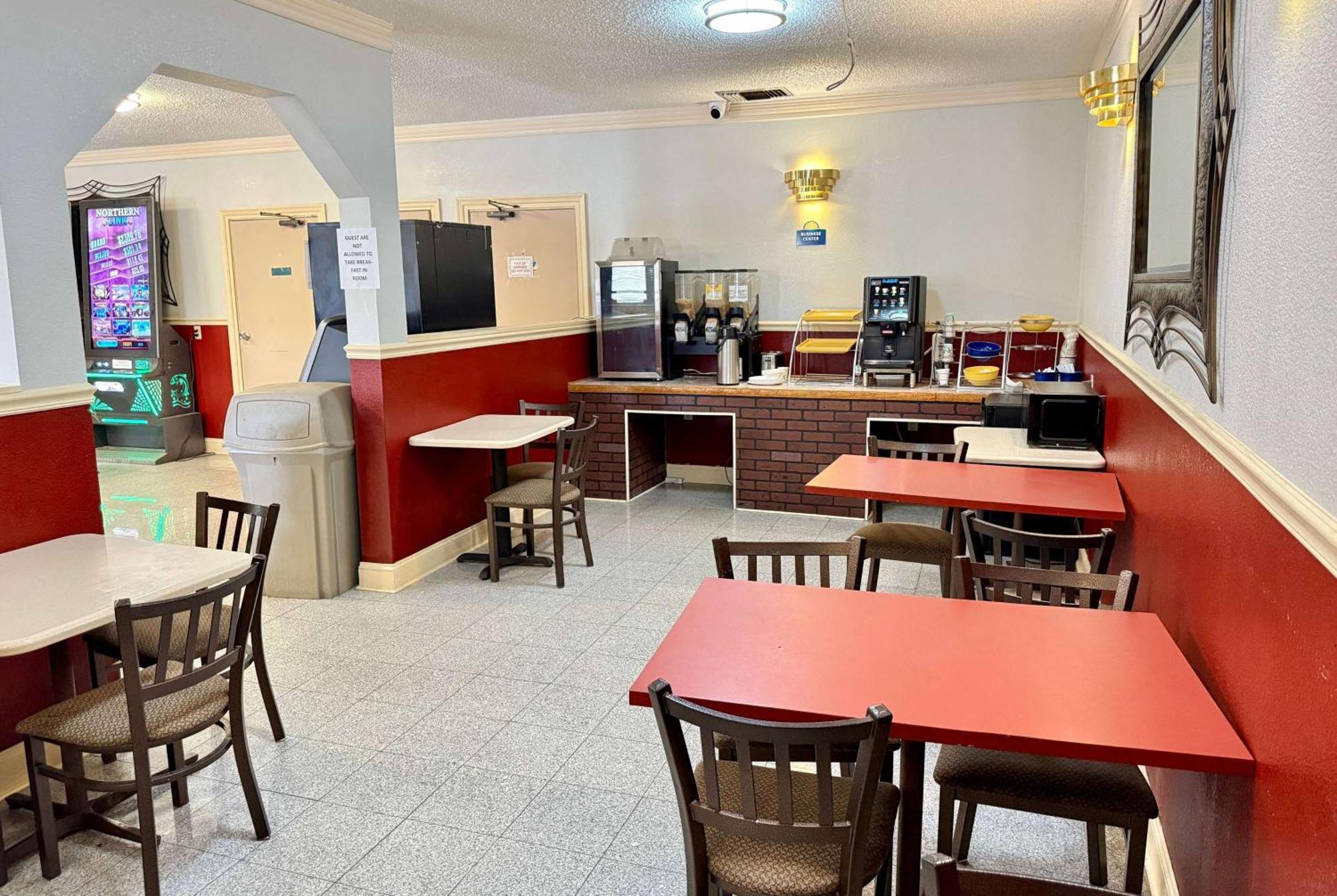 Days Inn By Wyndham Ruther Glen Kings Dominion Area Εξωτερικό φωτογραφία