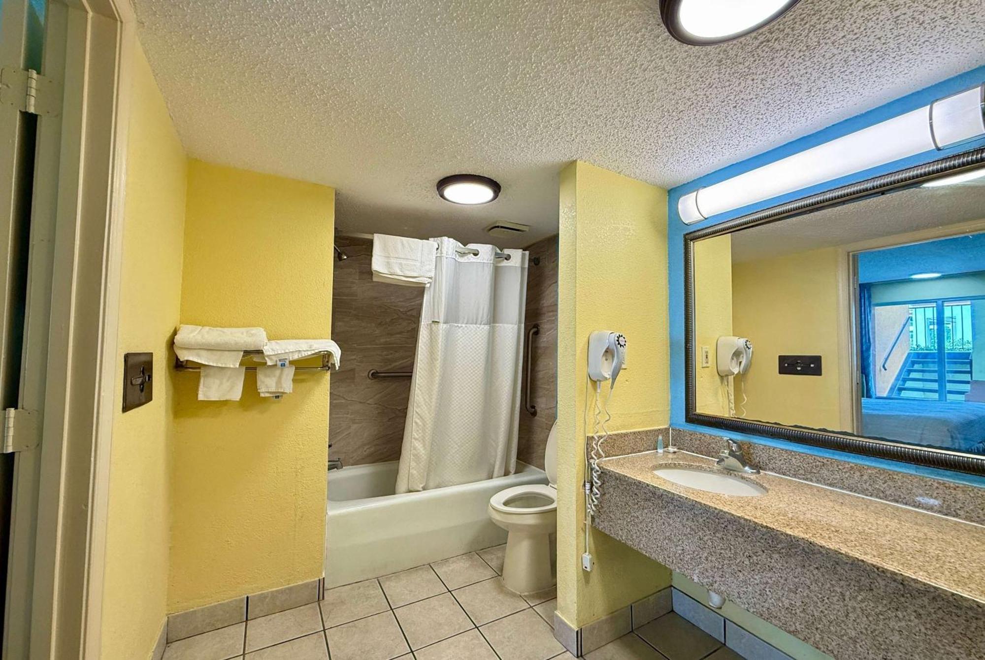 Days Inn By Wyndham Ruther Glen Kings Dominion Area Εξωτερικό φωτογραφία